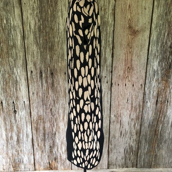 Carmen Marc Valvo Printed Short Sleeve Sweater Sheath Dress EUC Size M - Picture 4 of 4